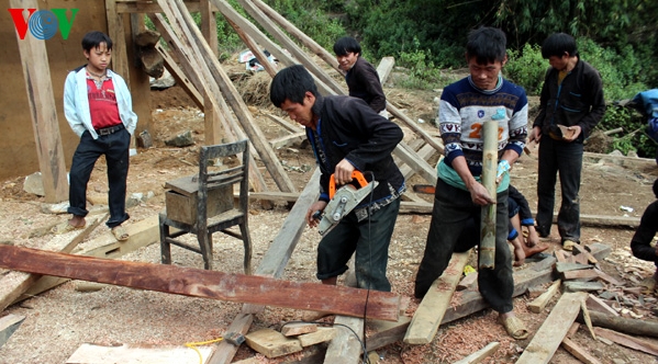 Traditionelles Haus der Blumen-Mong